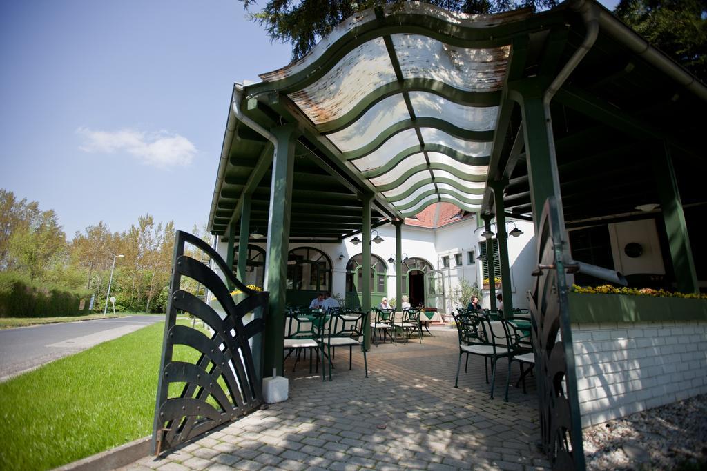 Tornacos Hotel - Hegykő Zewnętrze zdjęcie