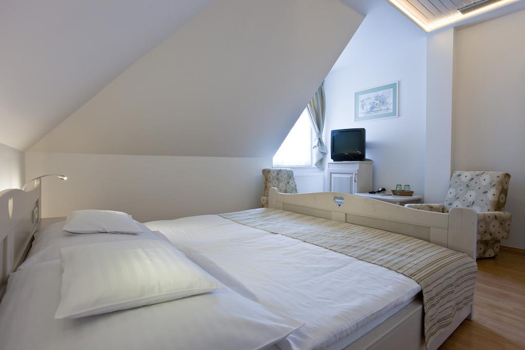 Tornacos Hotel - Hegykő Zewnętrze zdjęcie